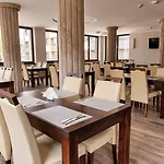 Boutique Hotel's Kwiska - Legnicka 아파트호텔 3*