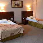 Boutique Hotel's Kwiska - Legnicka 3*