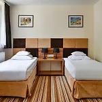 Boutique Hotel's Kwiska - Legnicka 아파트호텔 3*