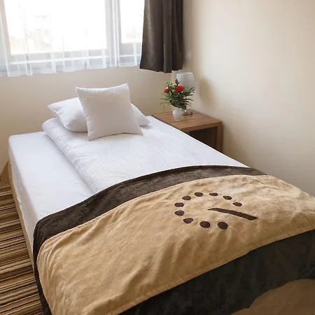 Boutique Hotel's Kwiska - Legnicka מלון דירות