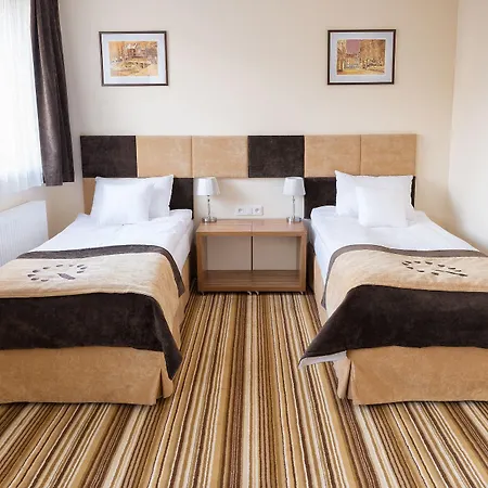 מלון דירות Boutique Hotel's Kwiska - Legnicka