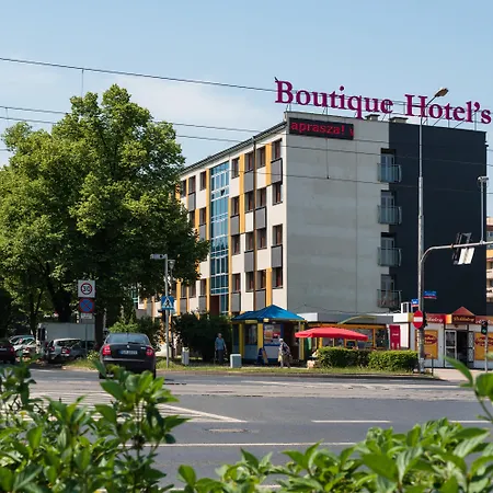 מלון דירות Boutique Hotel's Kwiska - Legnicka 3*