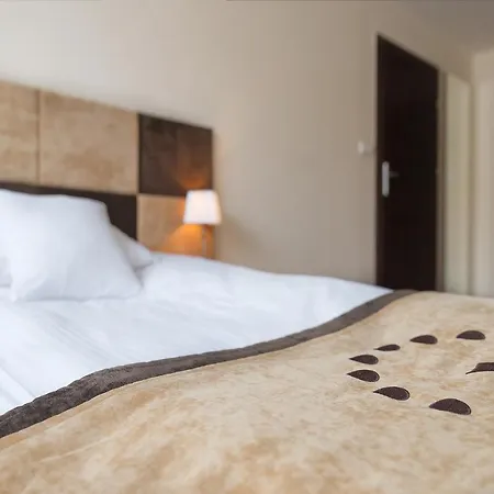 מלון דירות Boutique Hotel's Kwiska - Legnicka 3*