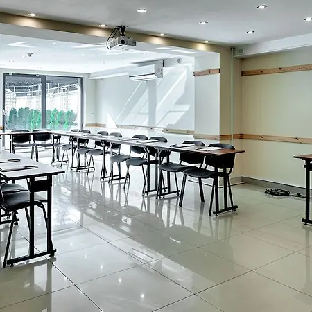 Aparthotel Boutique Hotel's Kwiska - Legnicka 3*