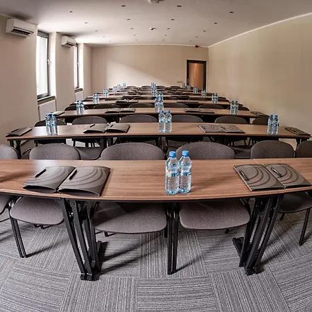 Boutique Hotel's Kwiska - Legnicka Aparthotel 3*