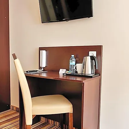 Boutique Hotel's Kwiska - Legnicka 3*